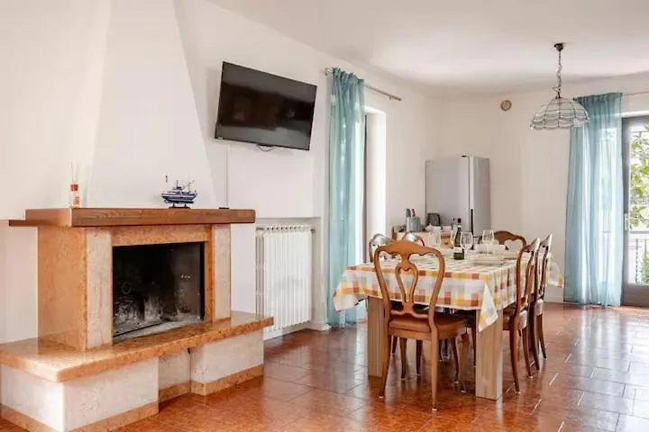 Marilena'S Large Apartament Brenzone sul Garda Apartman