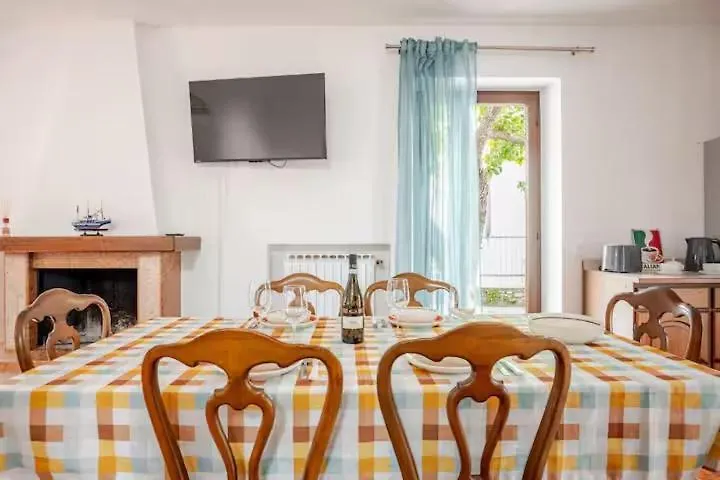 Marilena'S Large Apartament Brenzone sul Garda